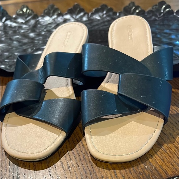 Old Navy Black and Tan Sandals Minimalist Design Size 10 worn Once. SH139 - Picture 1 of 6